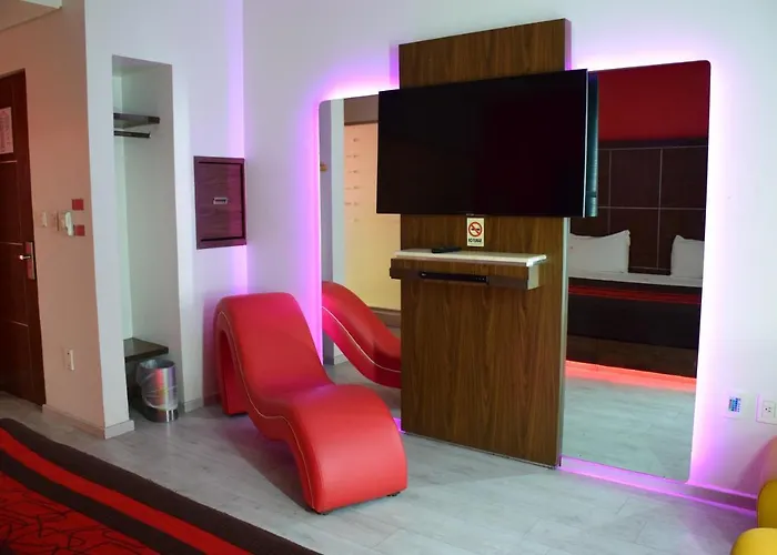 Plutarco Hotel *